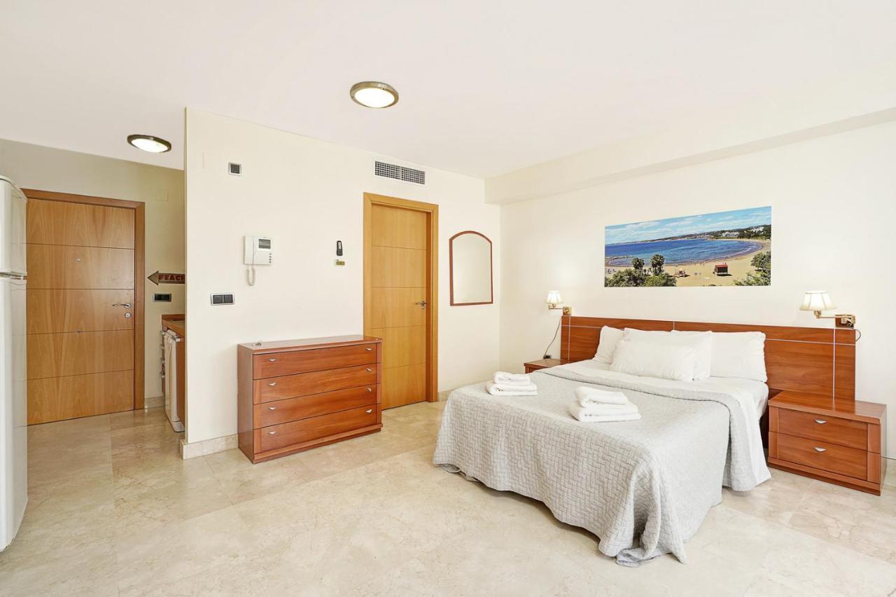 Apartamento En 1ª Linea De Playa, Estepona Centro ภายนอก รูปภาพ